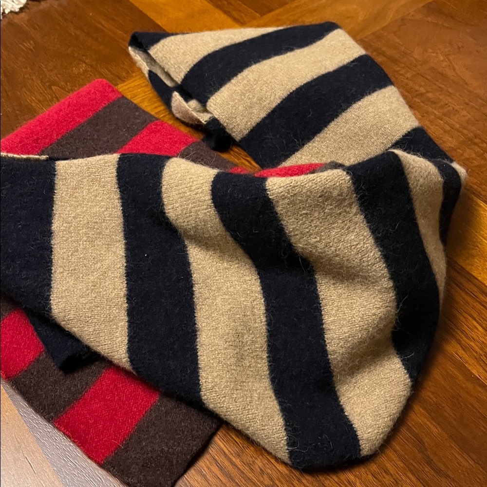 Barneys New York Striped Scarf in Beige, Navy & Red, new! Super soft - Picture 8 of 14